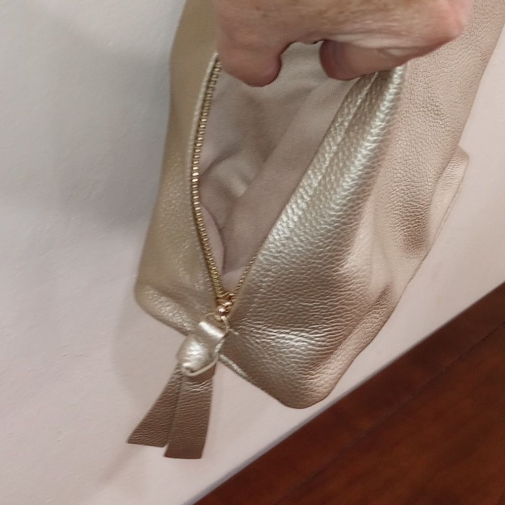 Tote Le Monde Champagne Gold Roma Cinch Soft Pebbled Leather Bag Purse - Nice! - Picture 14 of 15